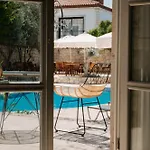 La Grenadine Hotel *