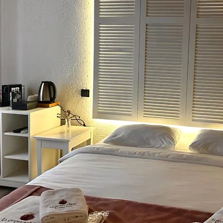 La Grenadine Hotel