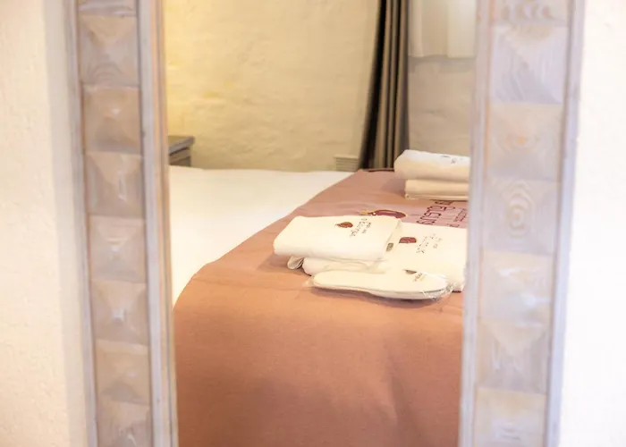La Grenadine Hotel *