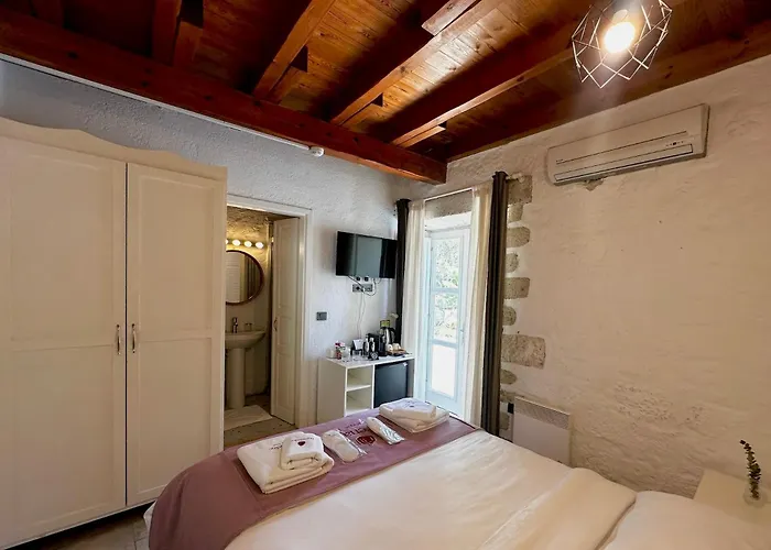 La Grenadine Hotel *