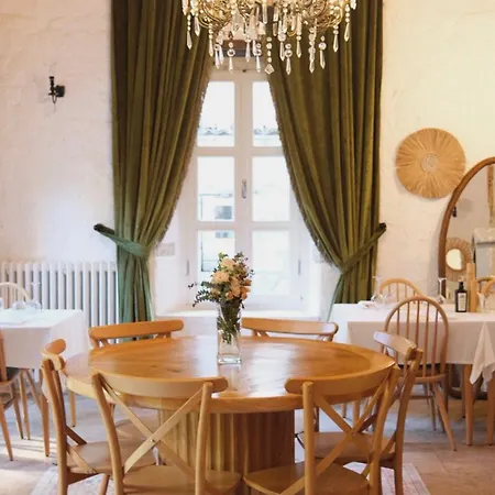 La Grenadine Hotel *